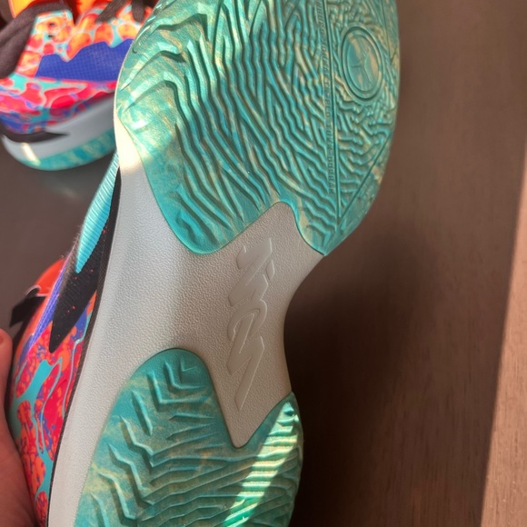 Nike Zion 1 size 11.5 Men. Brand New with Box - Picture 3 of 4